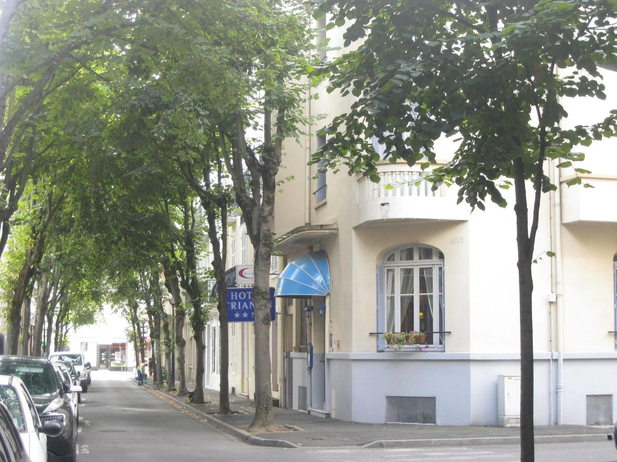 Trianon Hotel Vichy Ngoại thất bức ảnh
