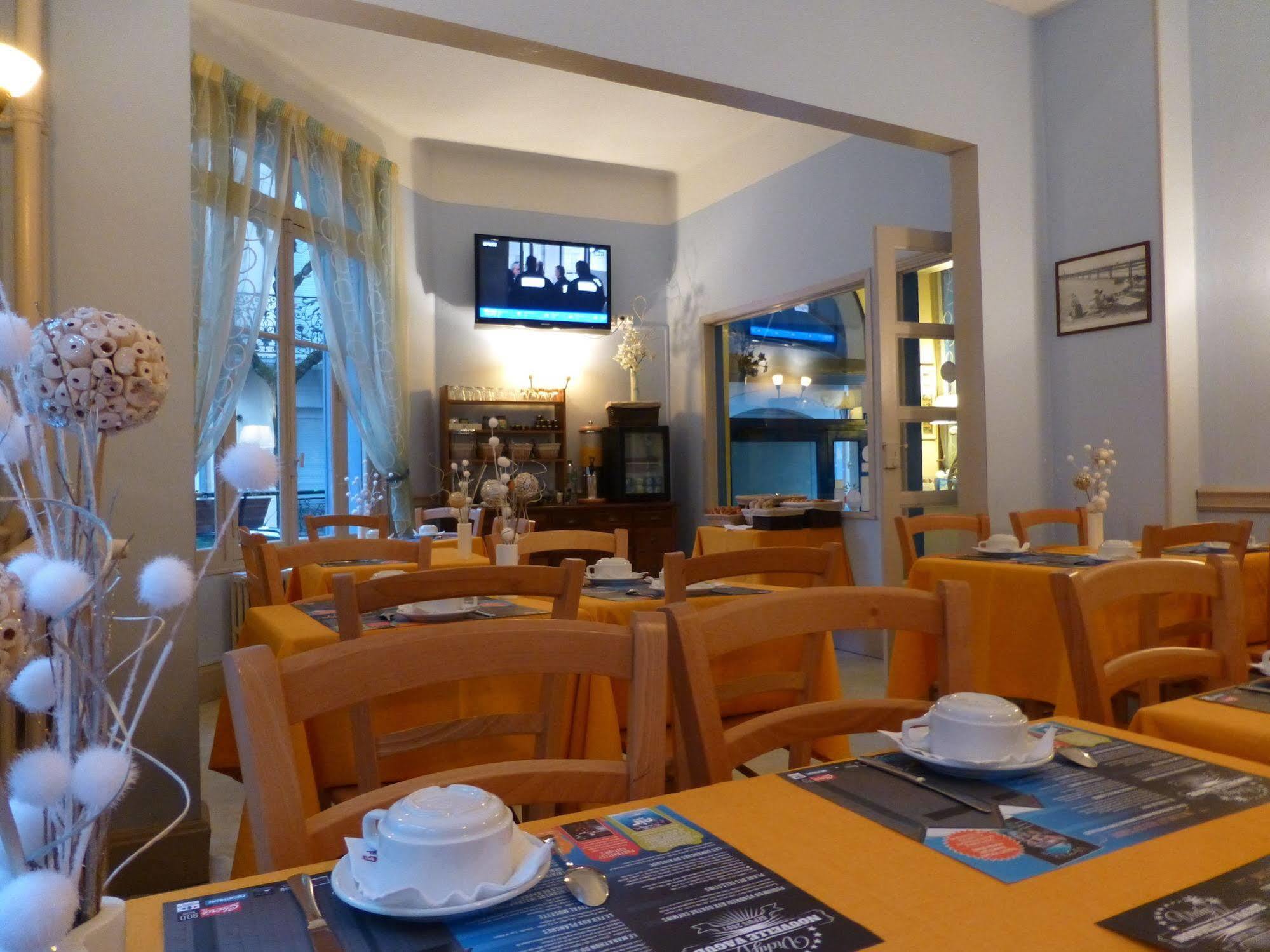 Trianon Hotel Vichy Ngoại thất bức ảnh