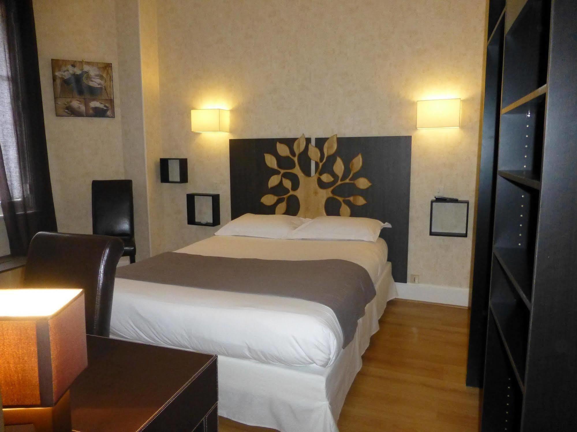 Trianon Hotel Vichy Ngoại thất bức ảnh